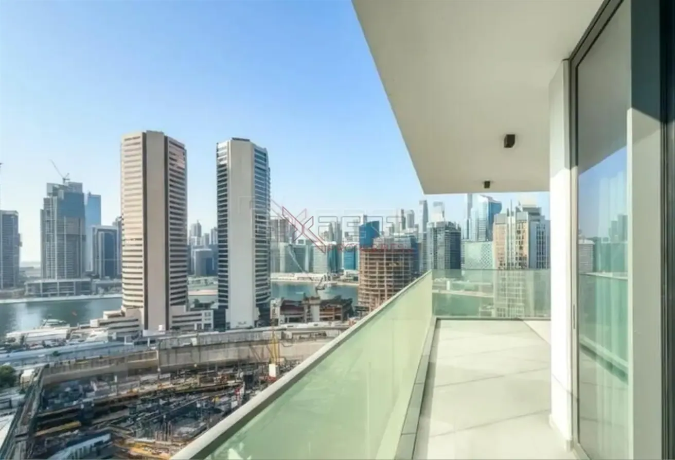 Fully Furnished | Canal & Burj View | Vacant Unit