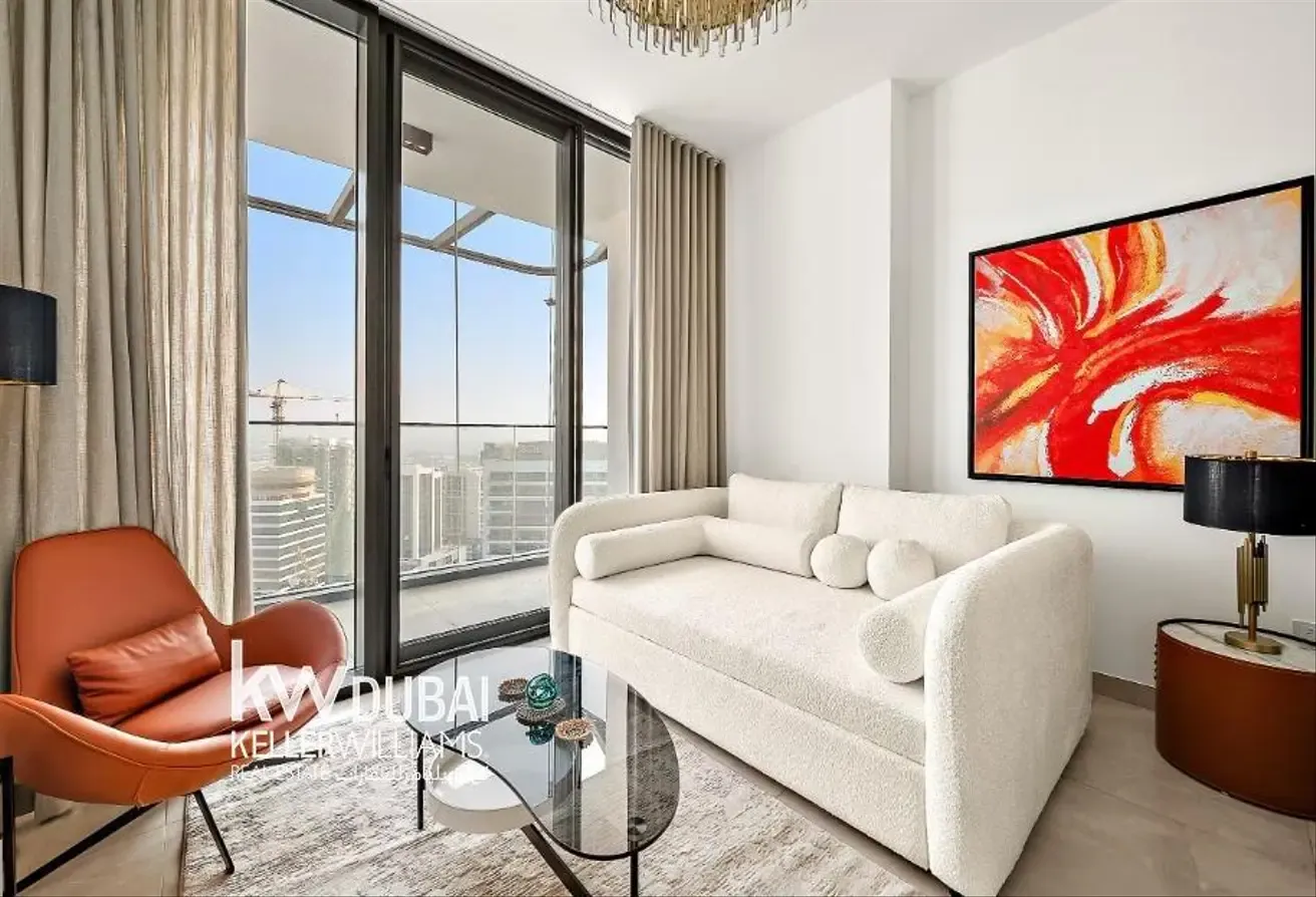 FULLY FURNISHED I HIGH FLOOR I BRIGHT LAYOUT