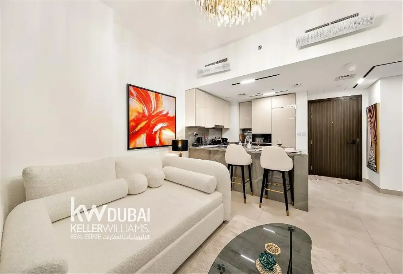 FULLY FURNISHED I HIGH FLOOR I BRIGHT LAYOUT