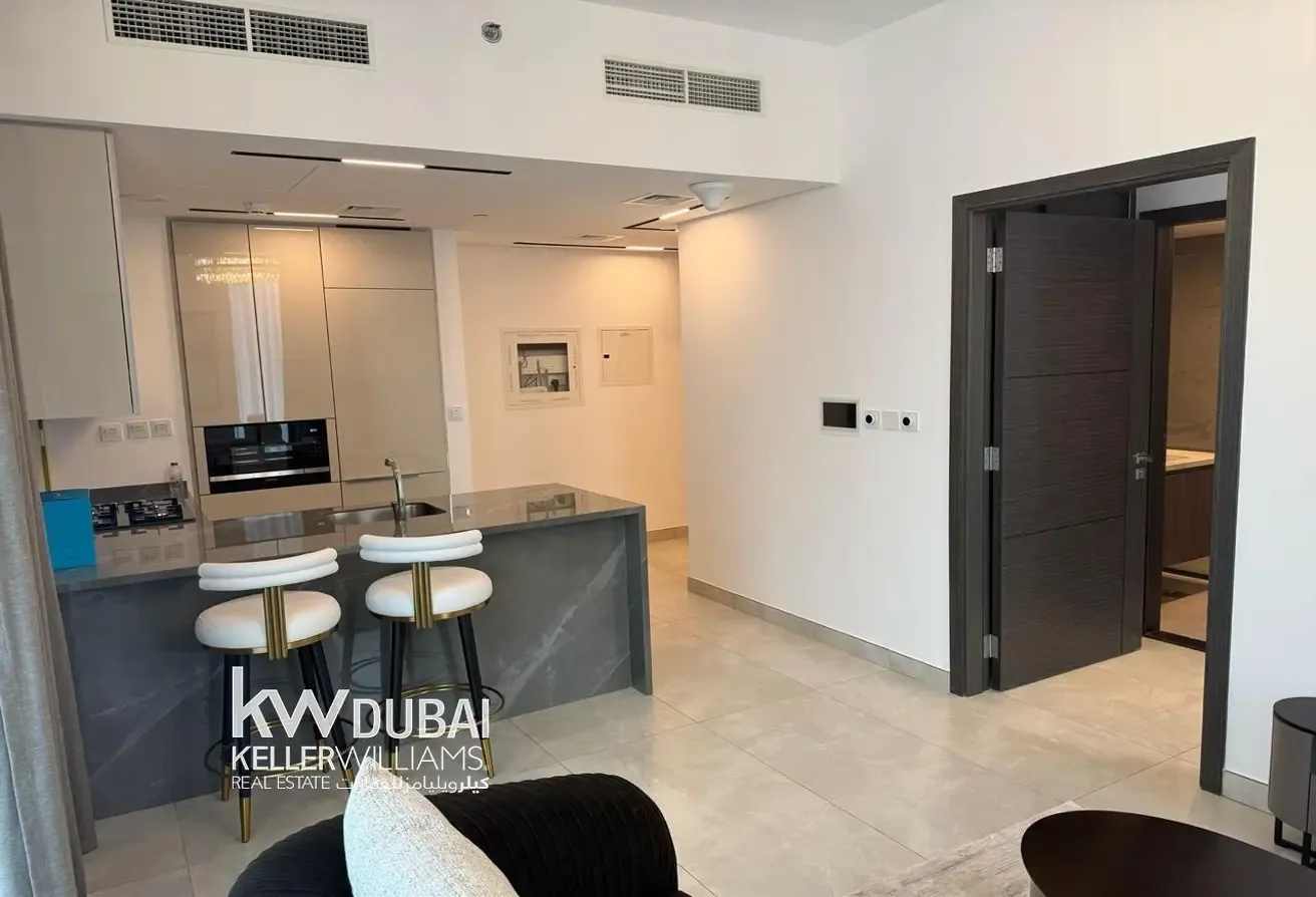 FULLY FURNISHED I MULTIPLE CHEQUES I BRIGHT LAYOUT