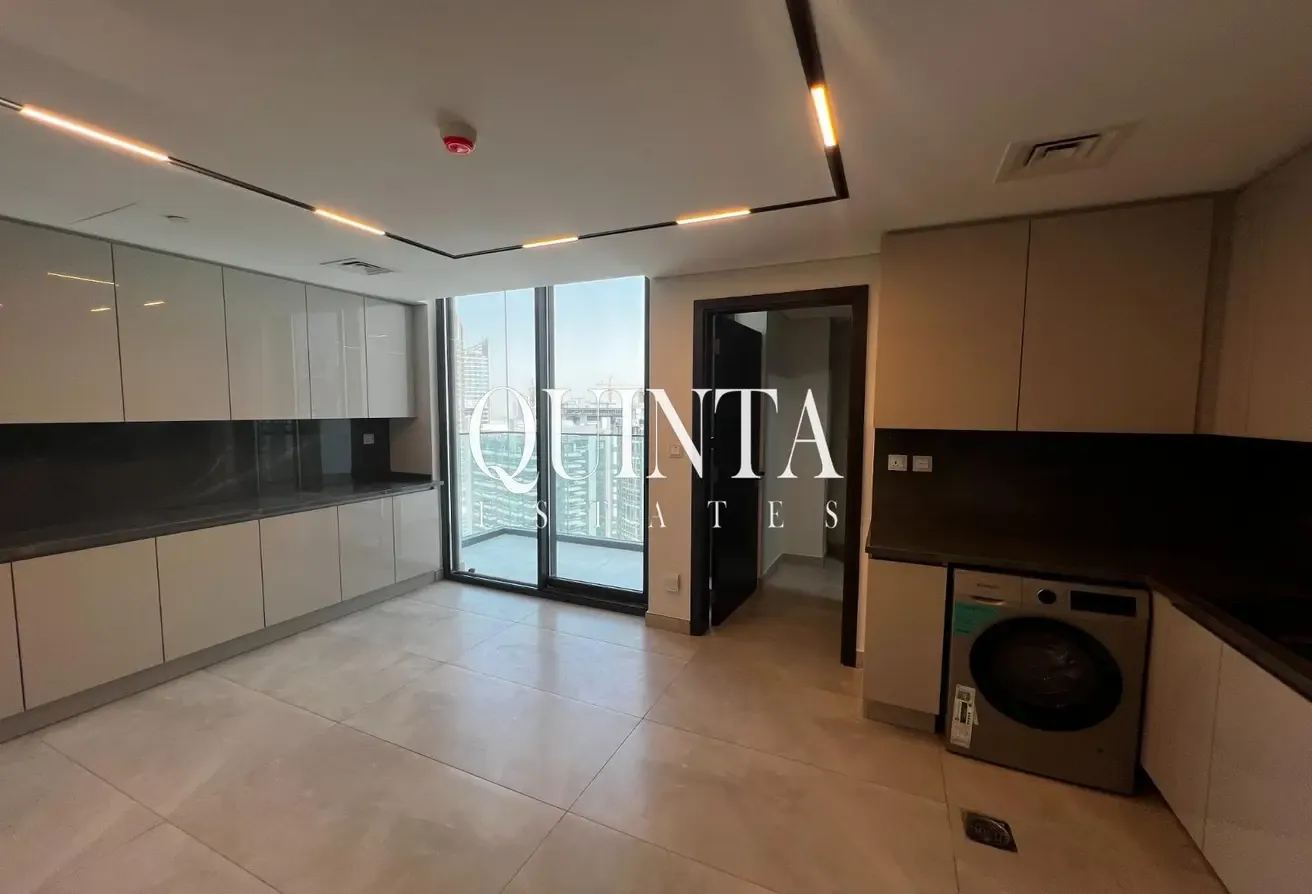 Just Listed | 3 Bedroom + Maid | Paragon by IGO