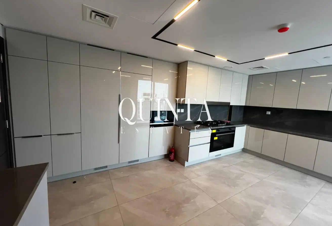 Just Listed | 3 Bedroom + Maid | Paragon by IGO