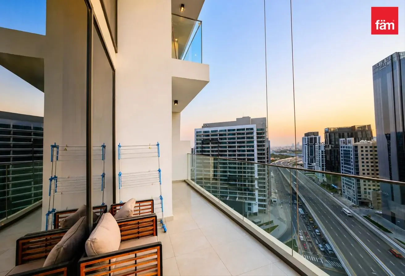 Corner Unit | Spacious | High Floor | Furnished