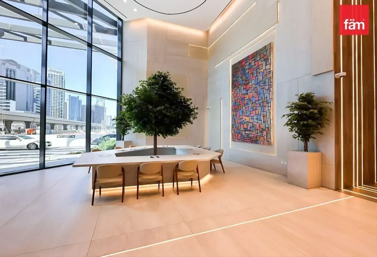 Corner Unit | Spacious | High Floor | Furnished