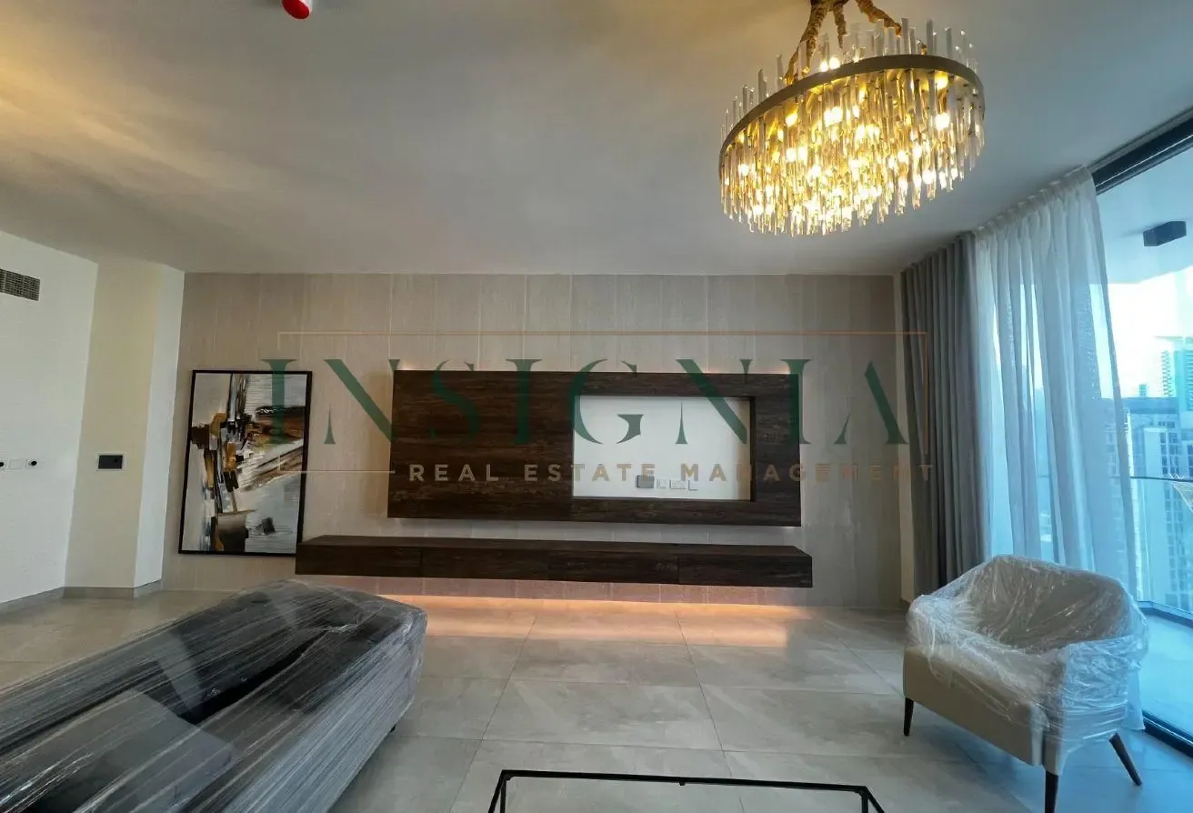 Furnished High Floor Spacious Partial Canal View