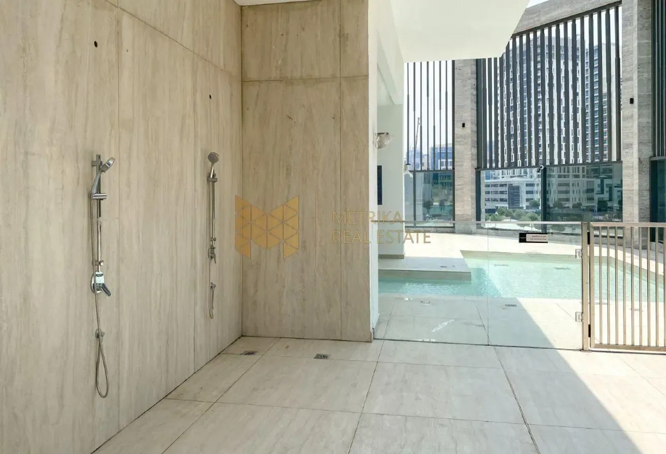 Furnished 1 BR | Low Floor | Prime Location