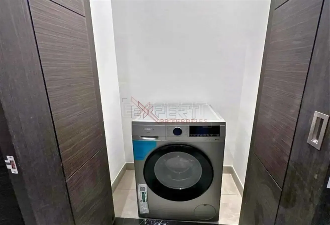 Stylish Apartment | Furnished Modern Living | City Views