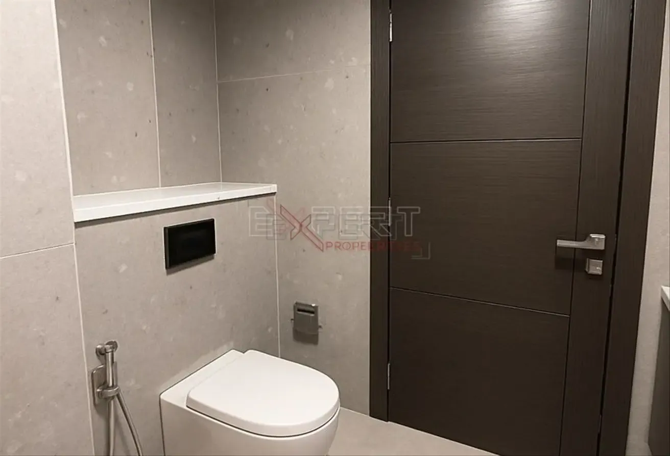 Stylish Apartment | Furnished Modern Living | City Views