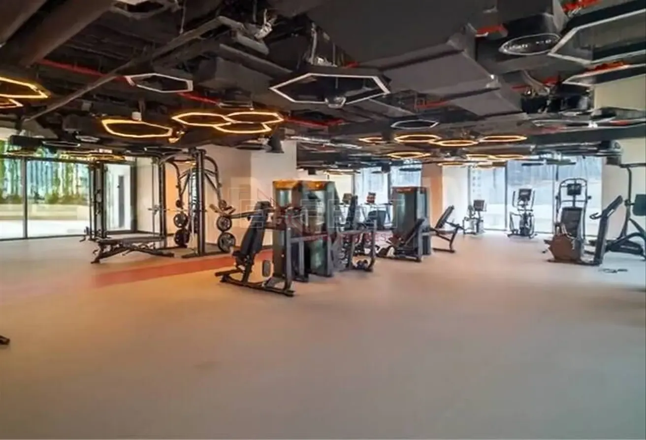 Stylish Apartment | Furnished Modern Living | City Views