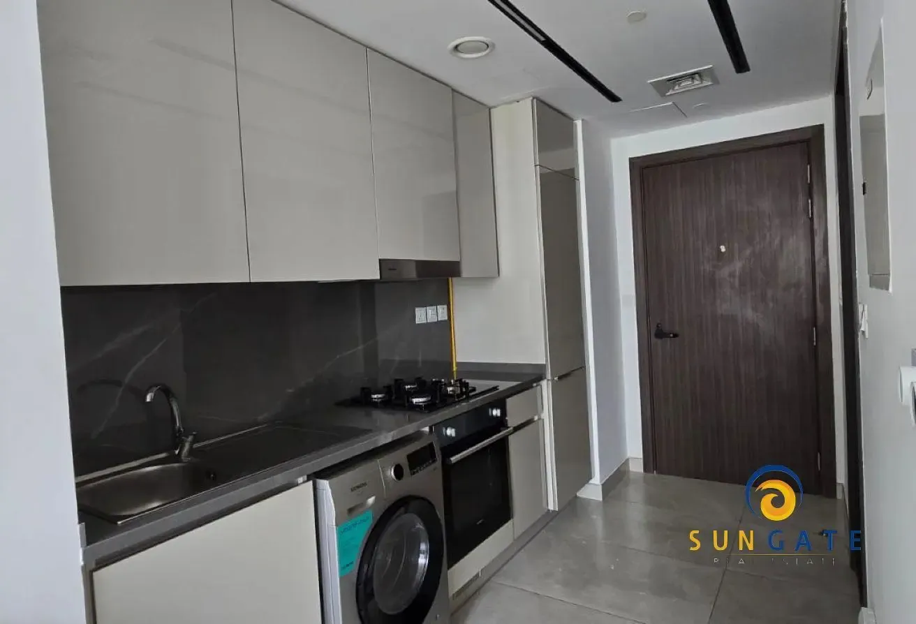 Fully Furnished , Brand New , Low floor,