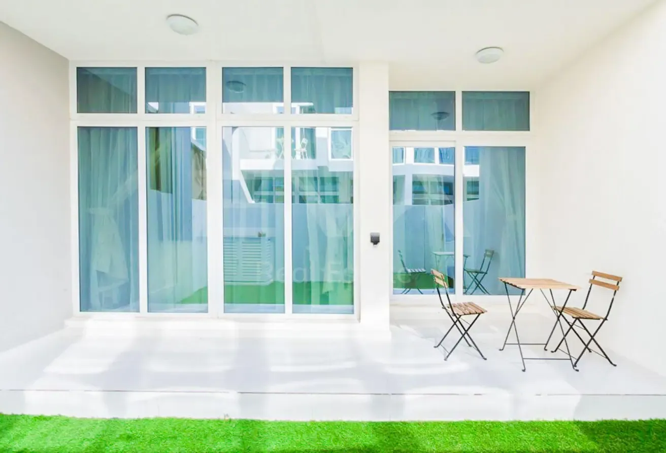 BIG BALCONY | CORNER UNIT | FULLY FURNISHED