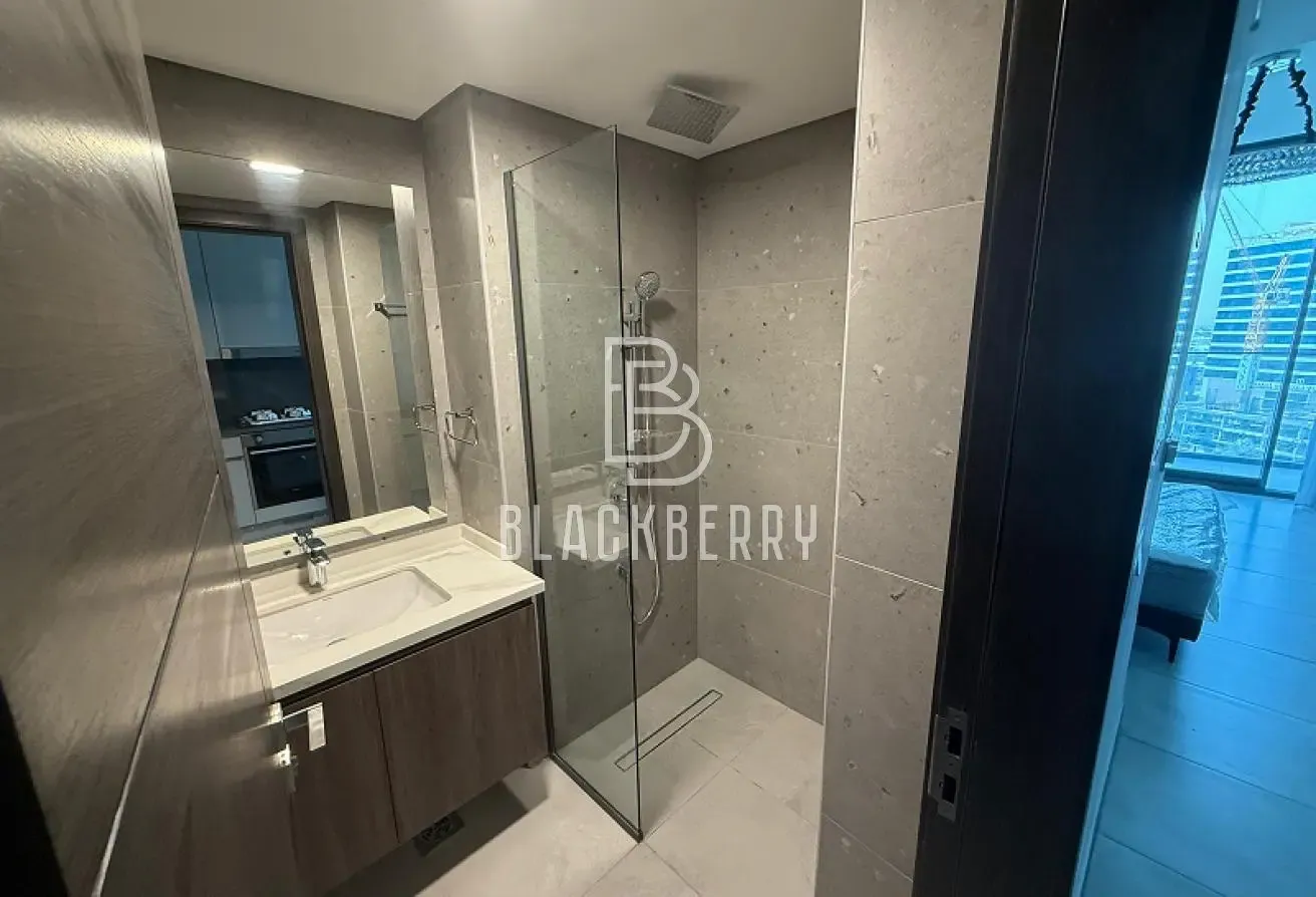 THE PARAGON | BUSINESS BAY NEW STUDIO | NEGOTIABLE