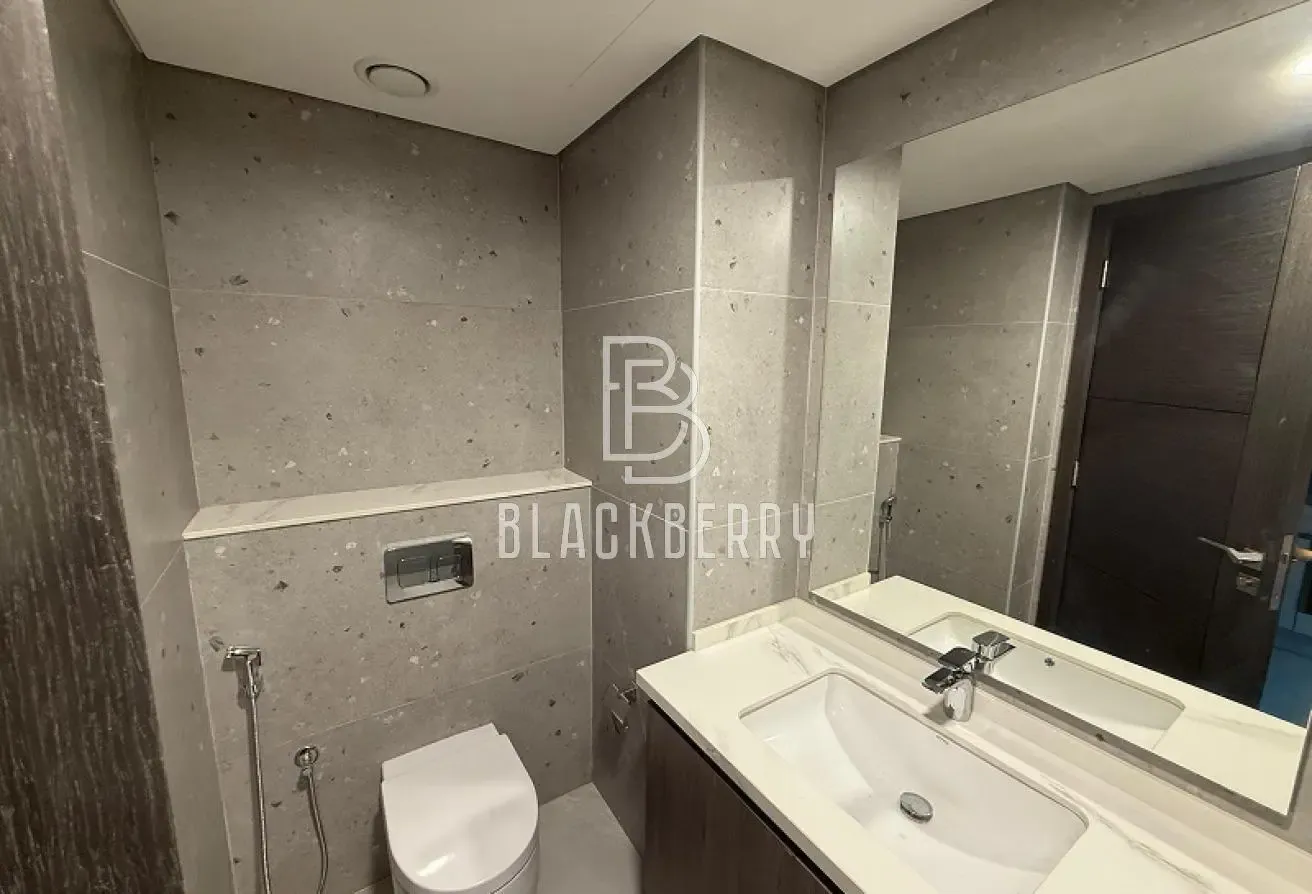 THE PARAGON | BUSINESS BAY NEW STUDIO | NEGOTIABLE