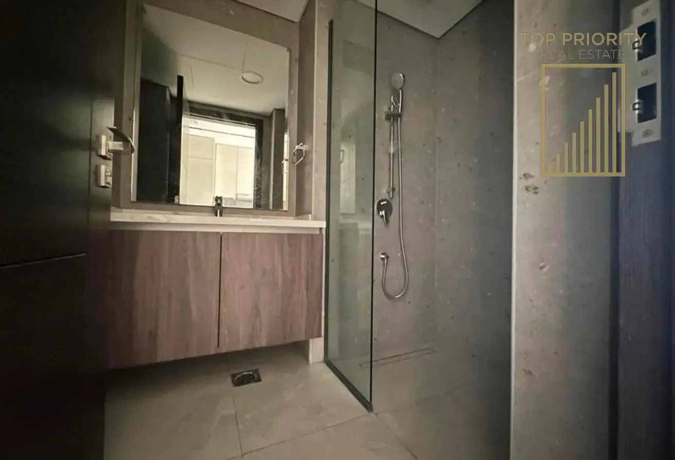 Fully furnished | Brand new | Fabulous location