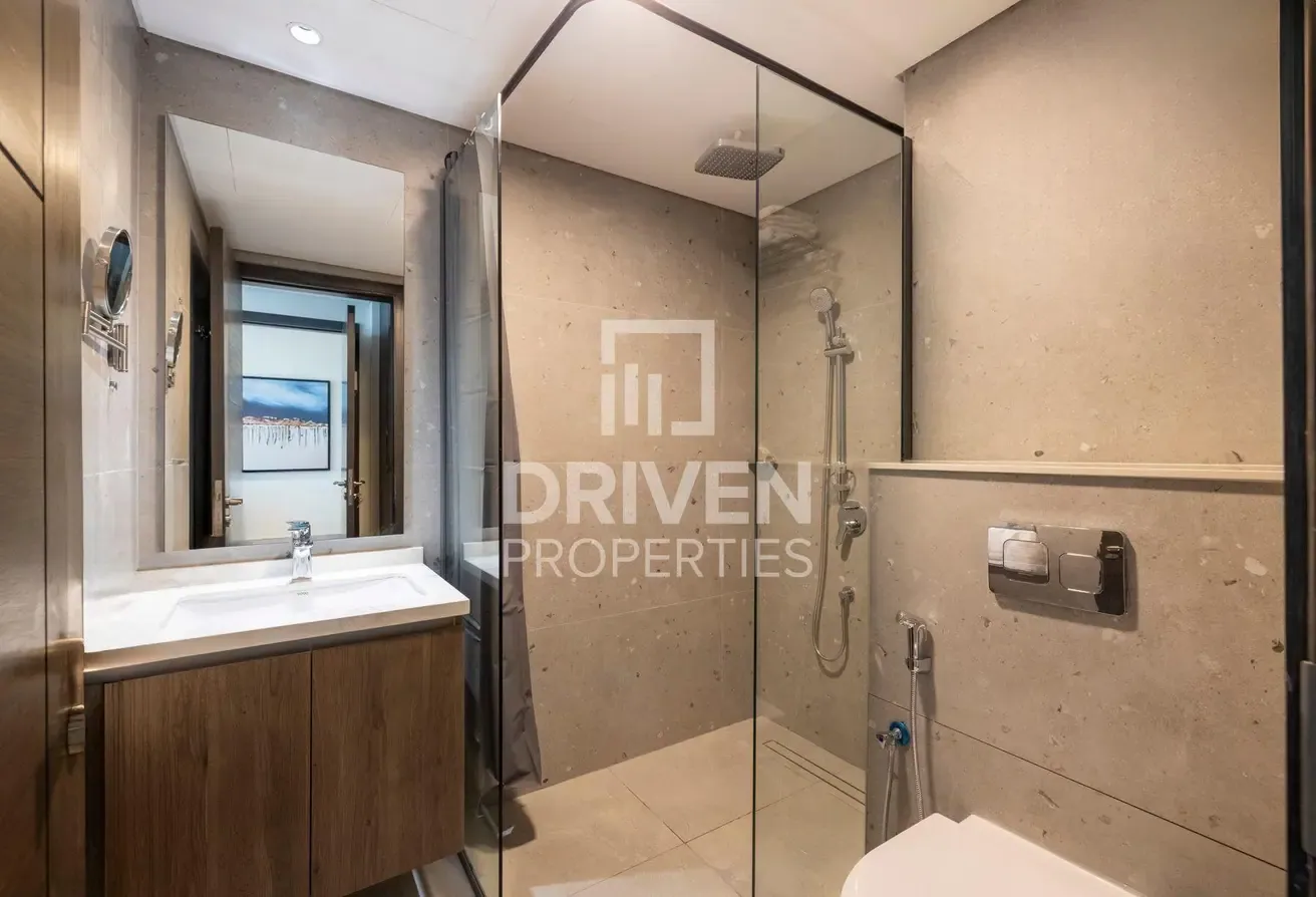 Burj Khalifa View | Furnished and Vacant