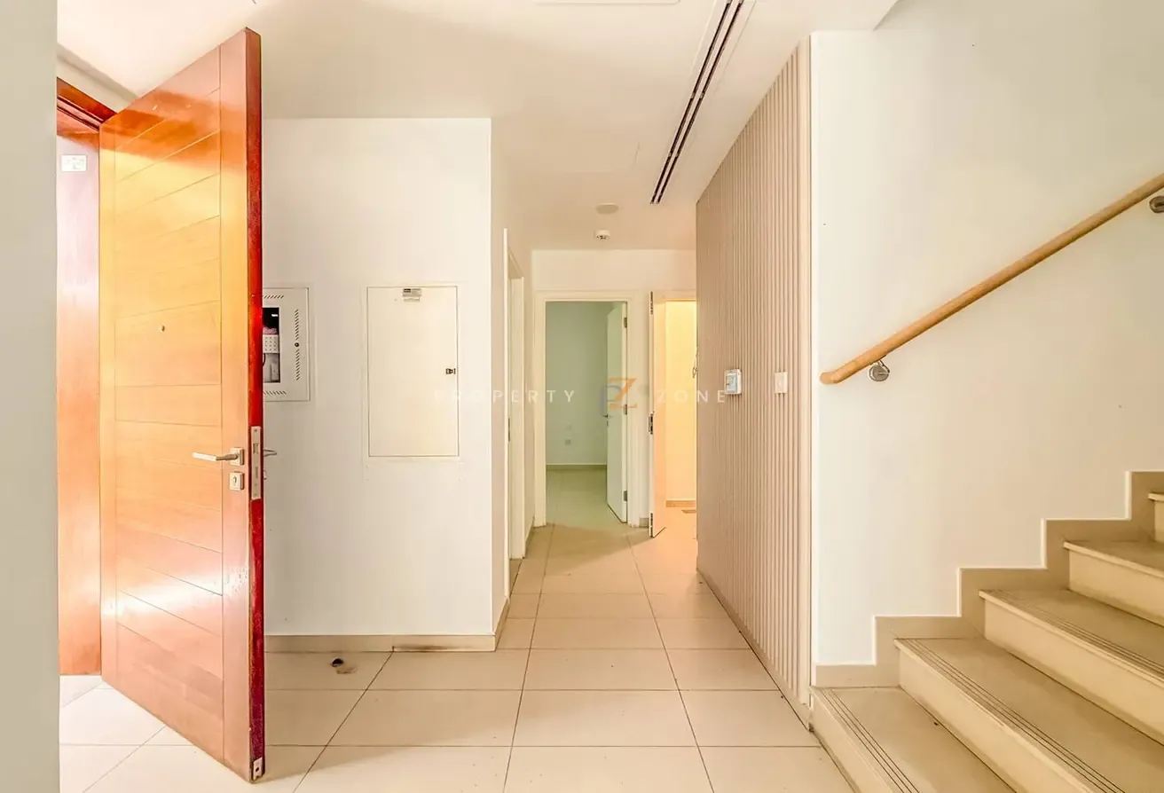 Bright & Spacious | Green Belt | Vacant Now