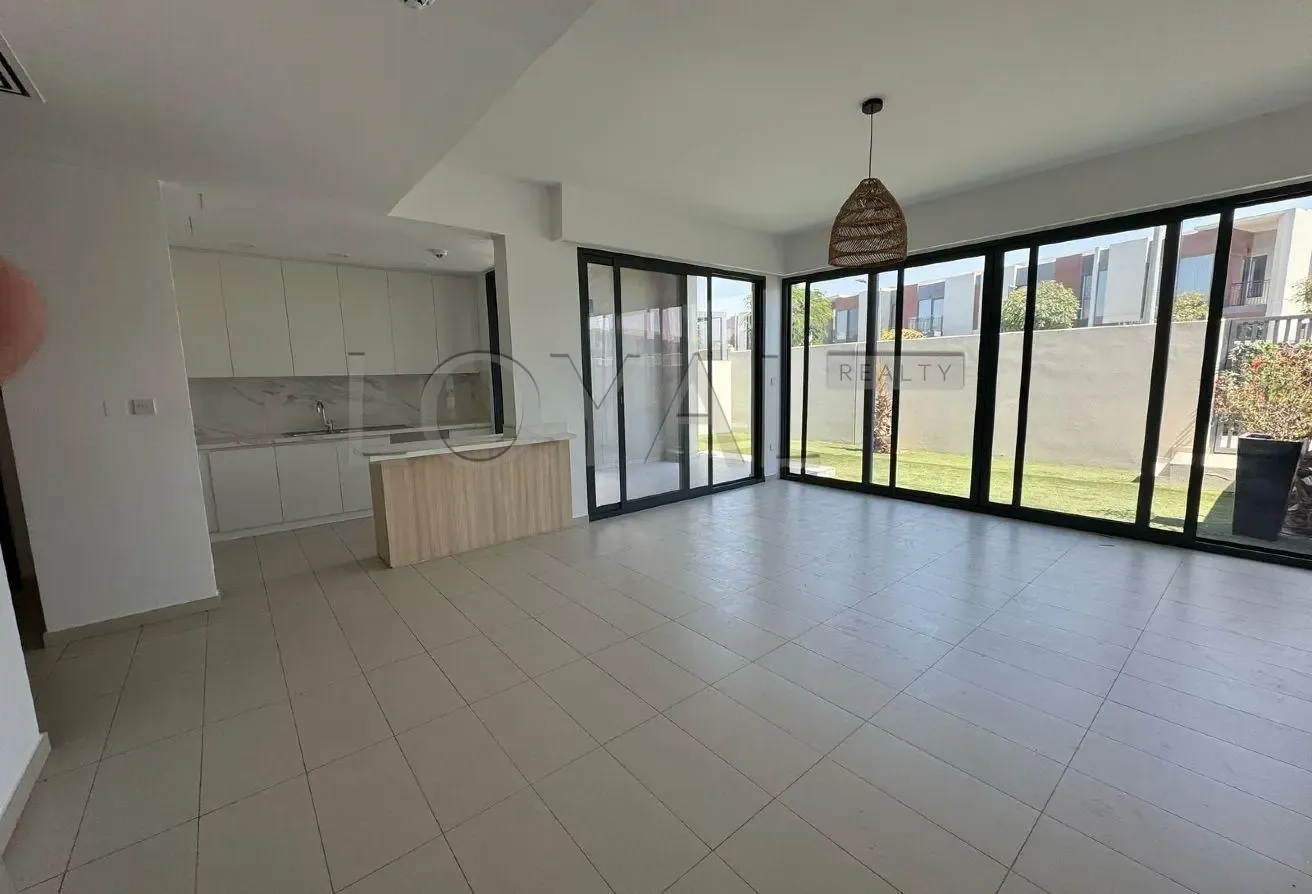 Vacant | Big Plot | Prime Location