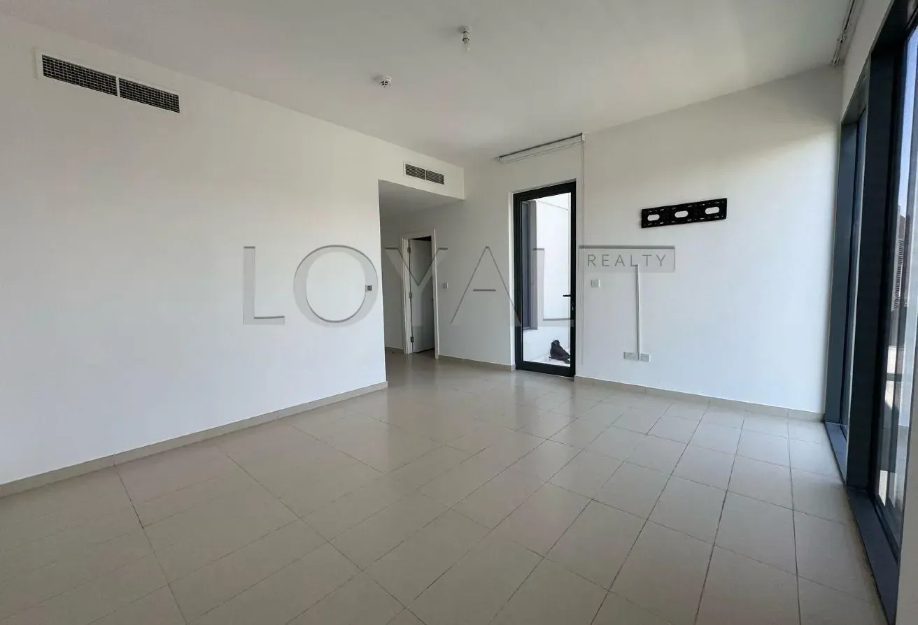 Vacant | Big Plot | Prime Location