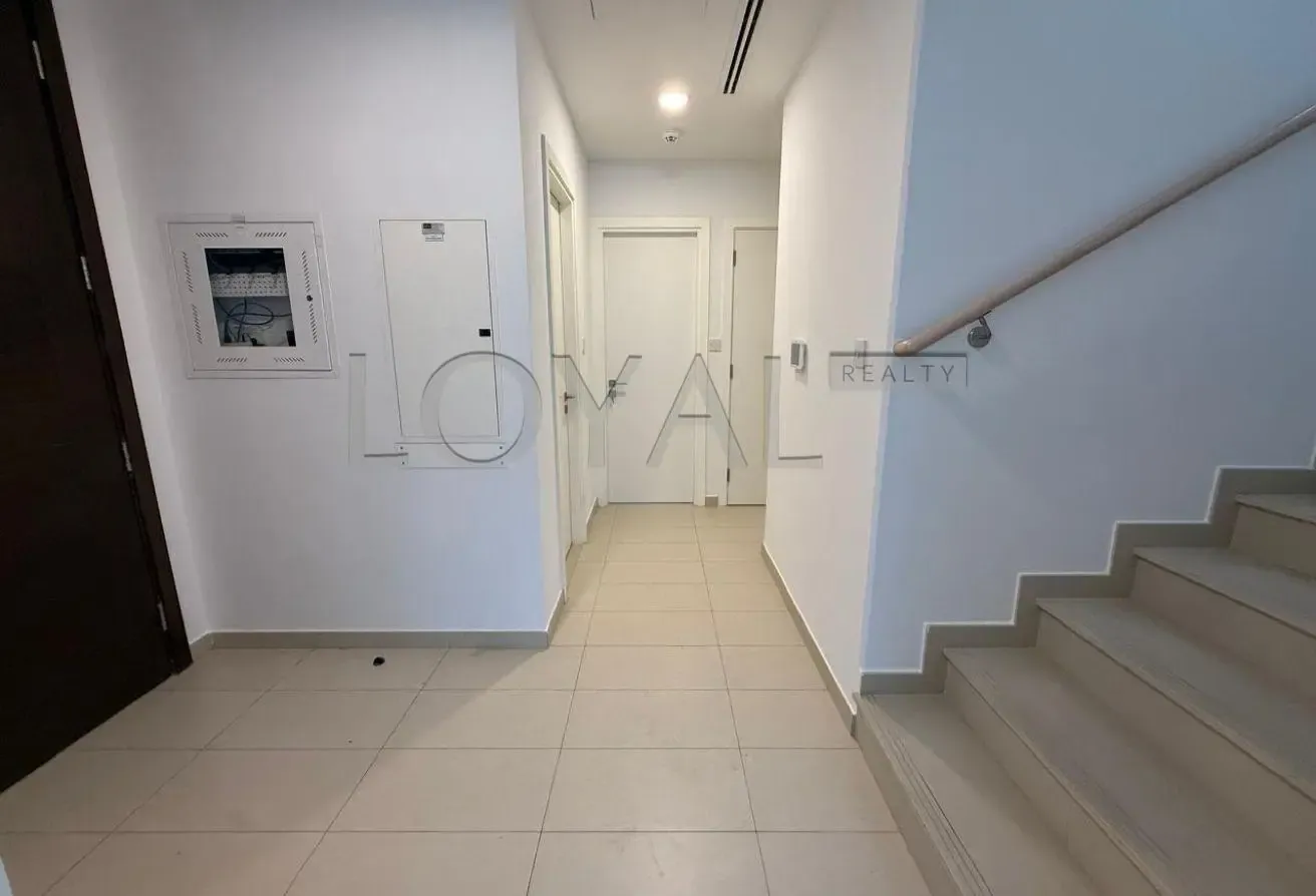 Community Expert | Full Corner Unit | Park Facing