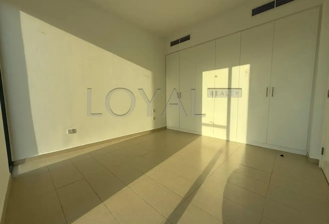 Community Expert | Full Corner Unit | Park Facing