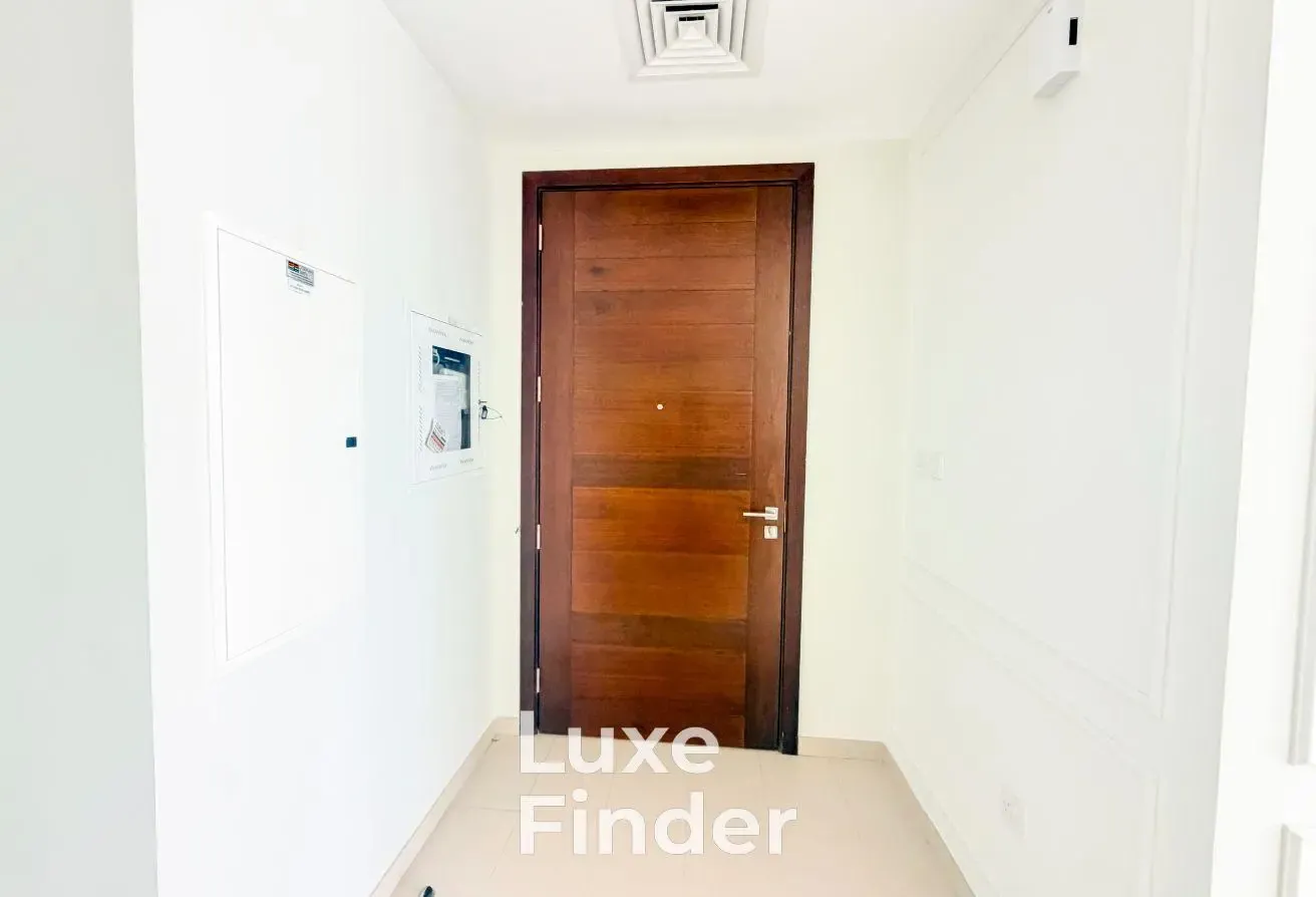 Spacious Layout | Single Row | Prime Location