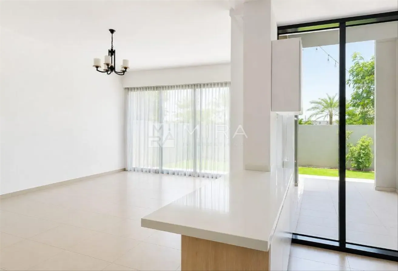 Corner Plot I Negotiable I Plus Maid