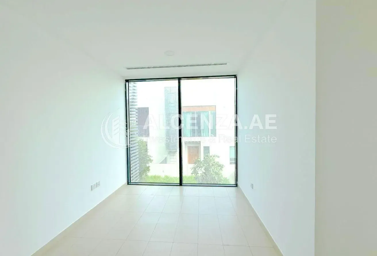 Best Layout | Well Maintained | Ready for Viewing