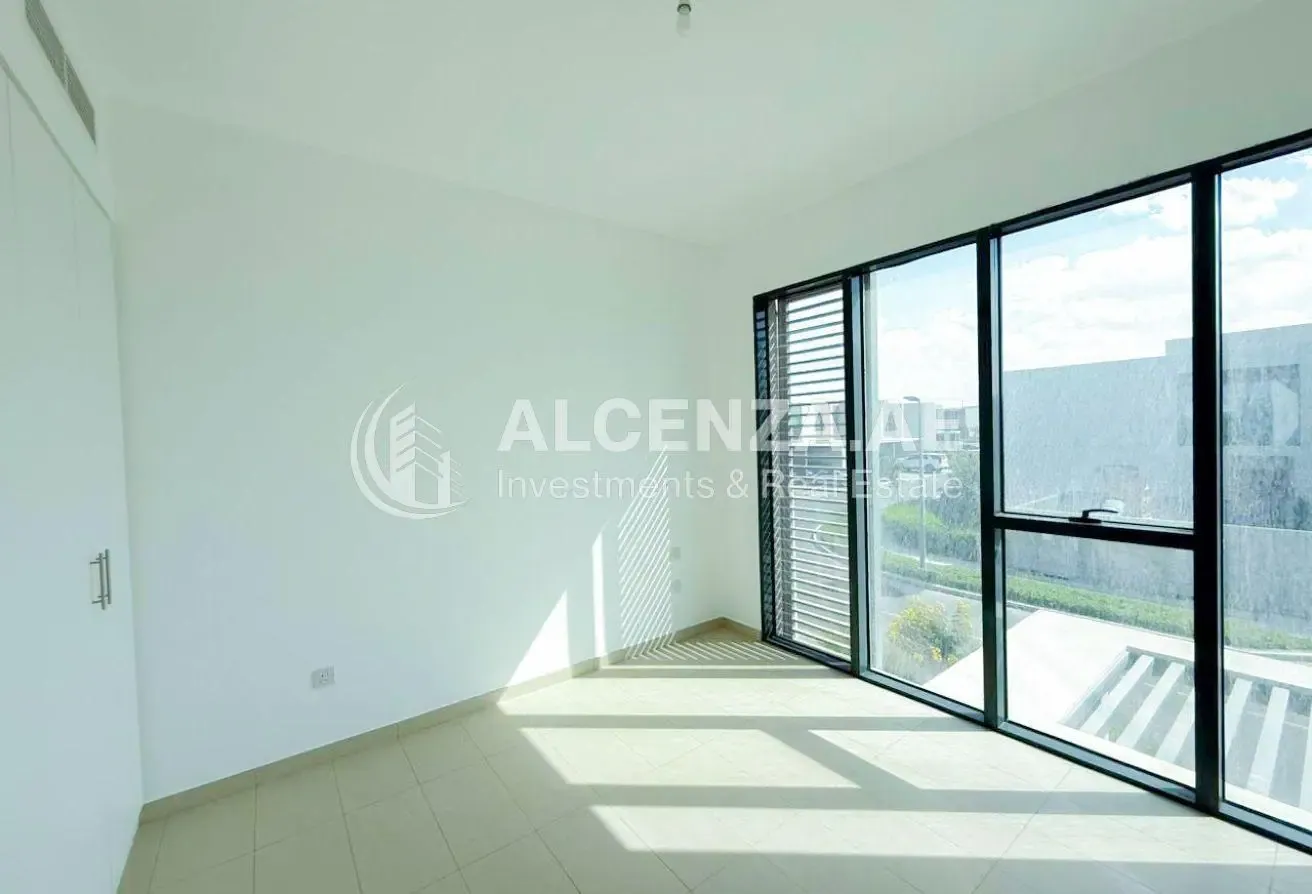 Best Layout | Well Maintained | Ready for Viewing