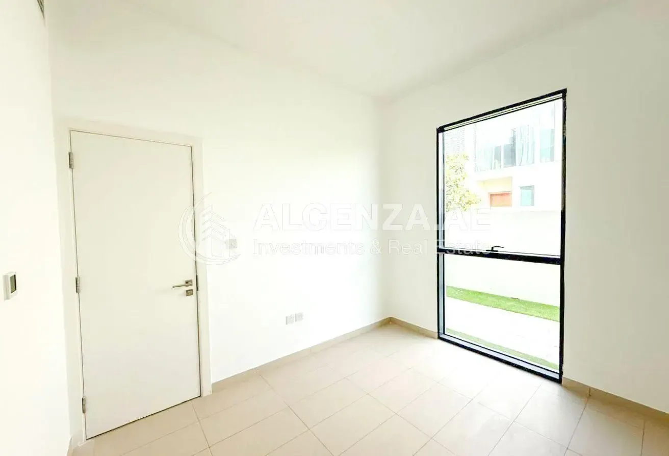 Best Layout | Well Maintained | Ready for Viewing