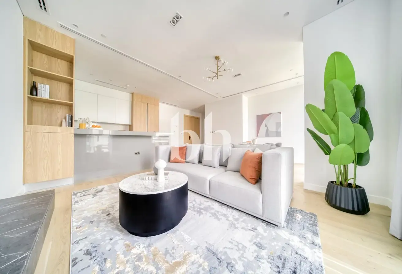 Spacious Apartment | 12 Cheques | Serviced