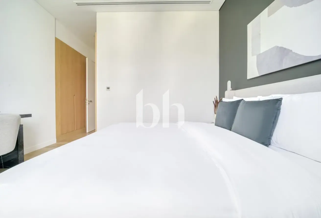 Spacious Apartment | 12 Cheques | Serviced