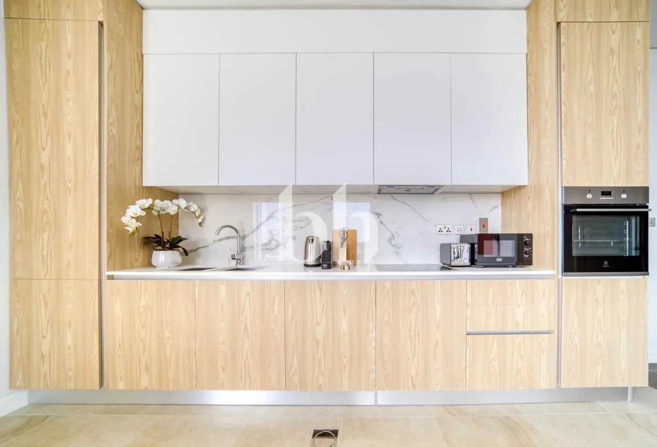 Premium Furnishing | Serviced Living | 12 Cheques