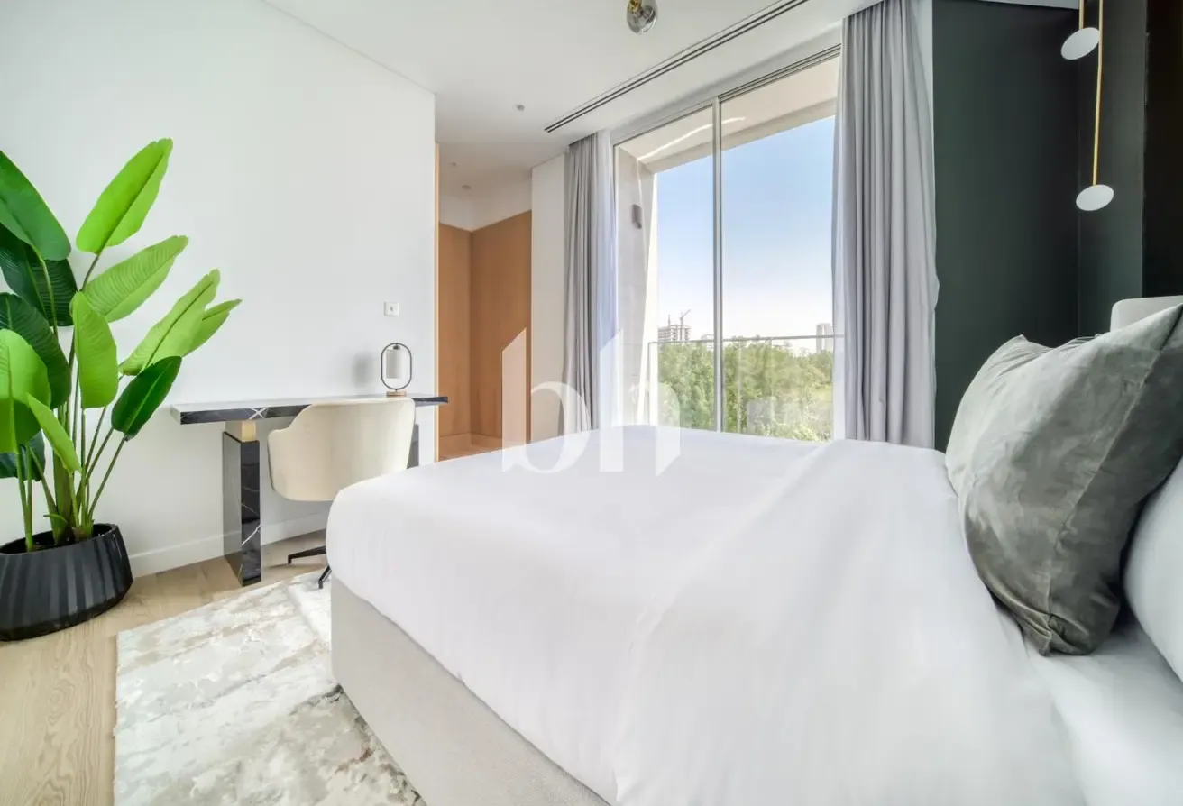 Premium Furnishing | Serviced Living | 12 Cheques