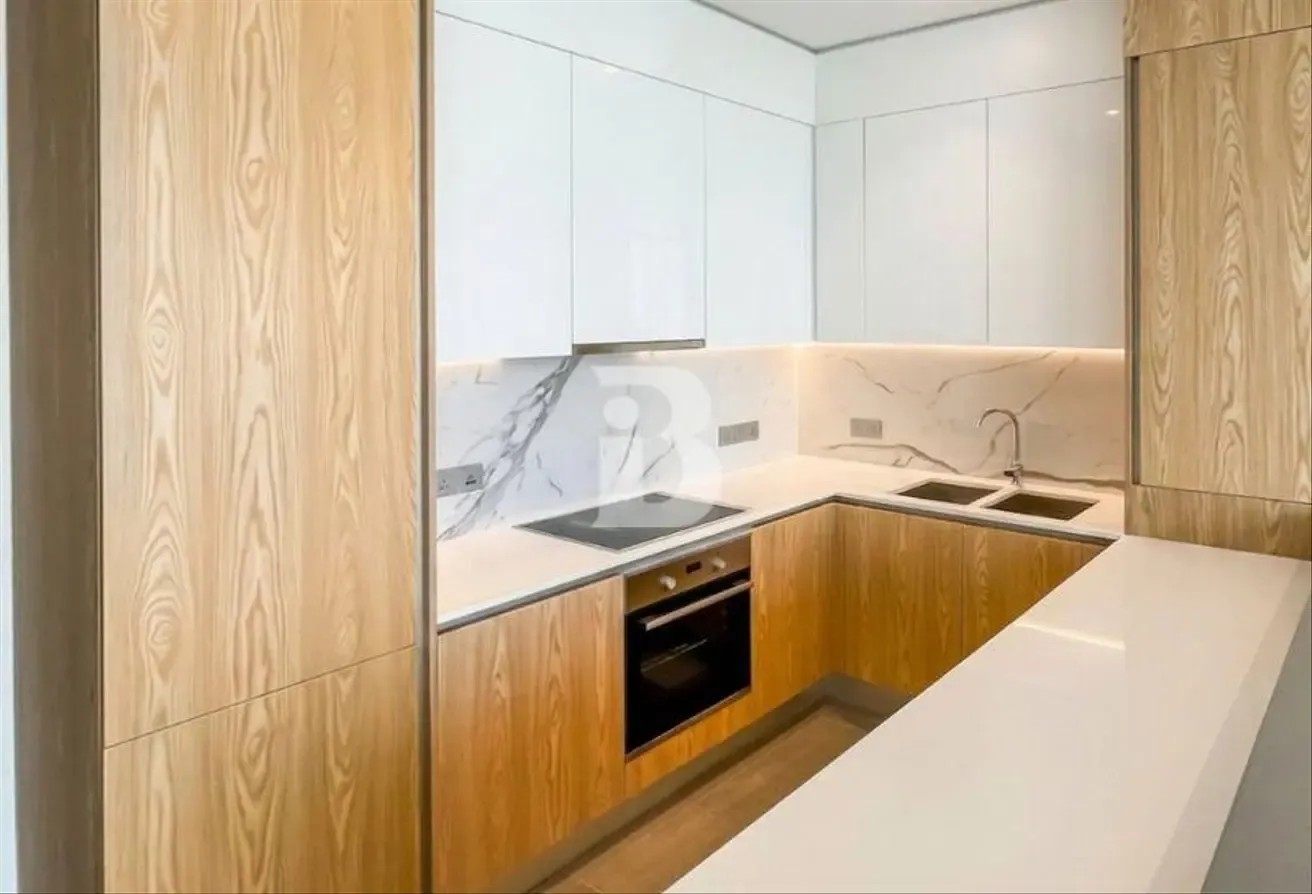 Your Ideal Dubai Rental Awaits! Spacious