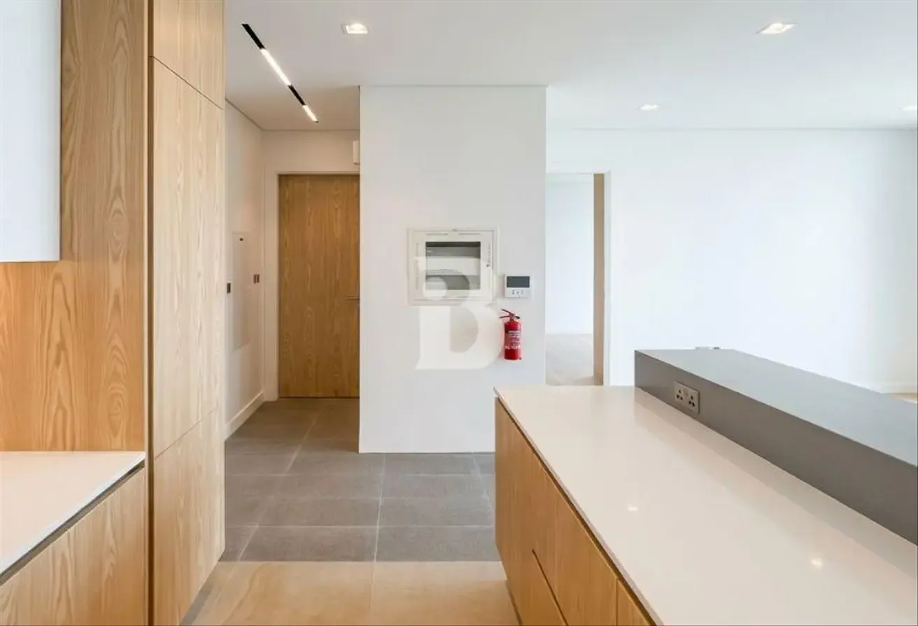 Your Ideal Dubai Rental Awaits! Spacious