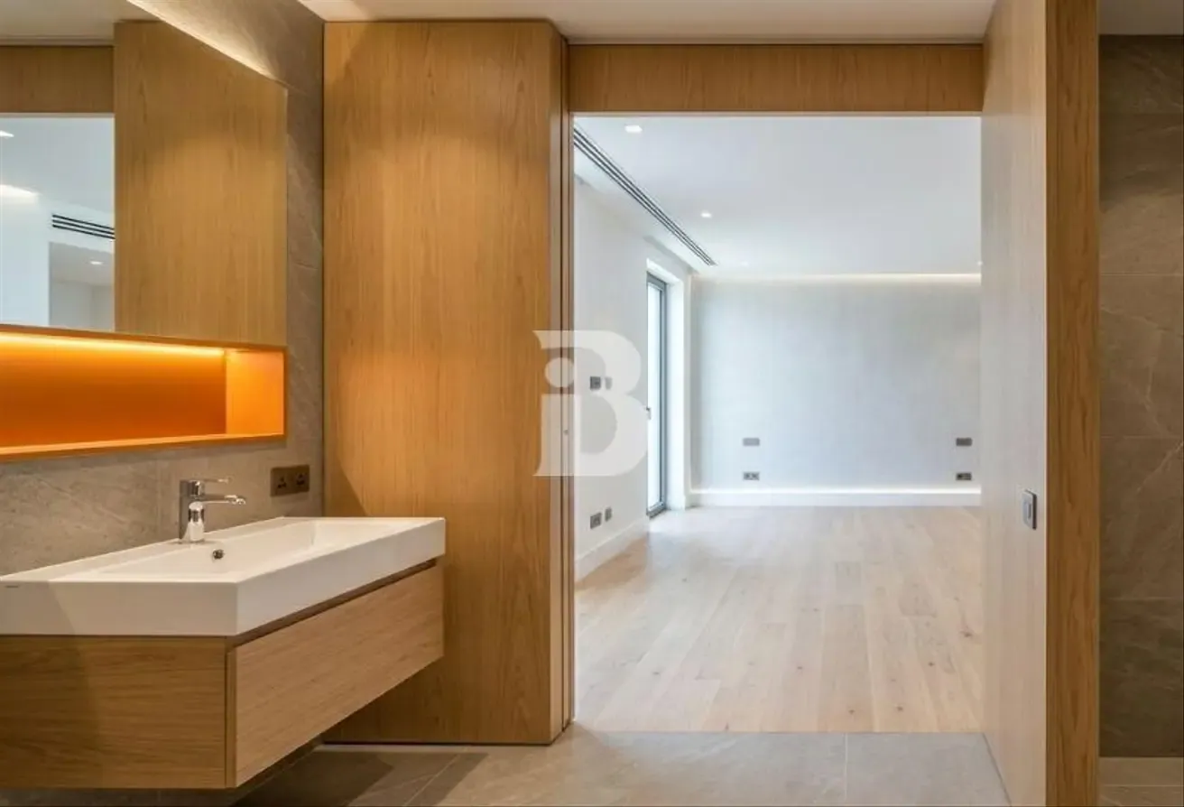 Your Ideal Dubai Rental Awaits! Spacious