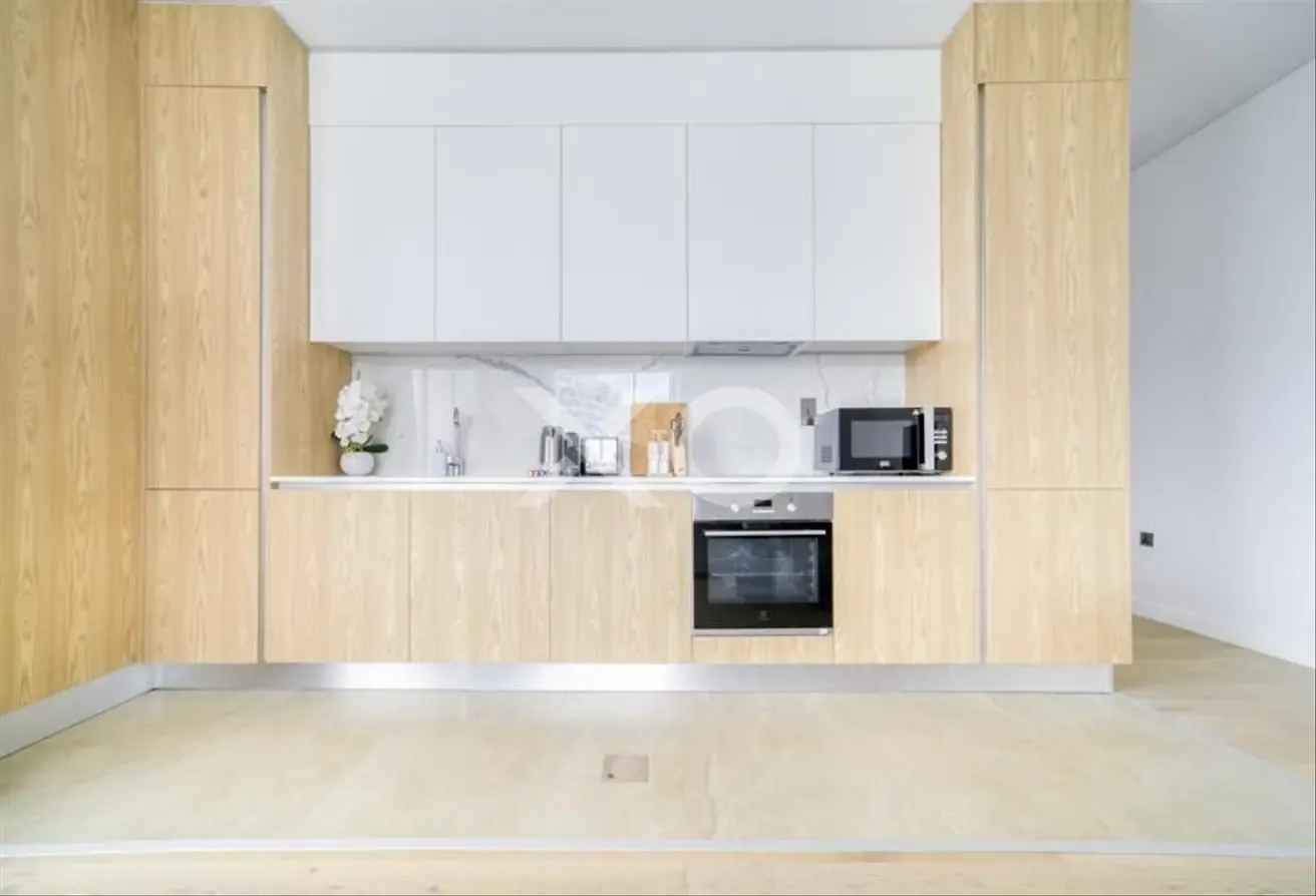 Exclusive | 12 Cheques | Furnished