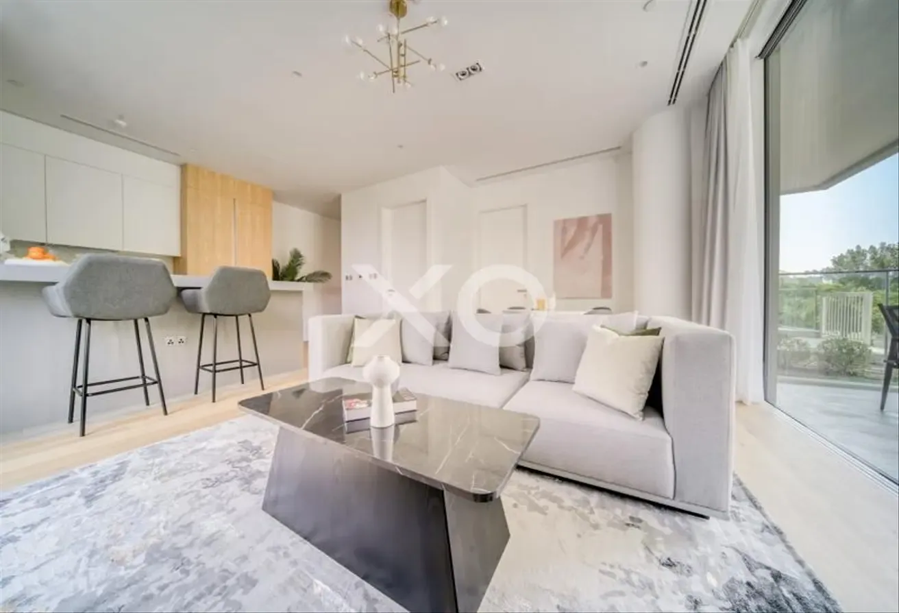 Exclusive | 12 Cheques | Furnished