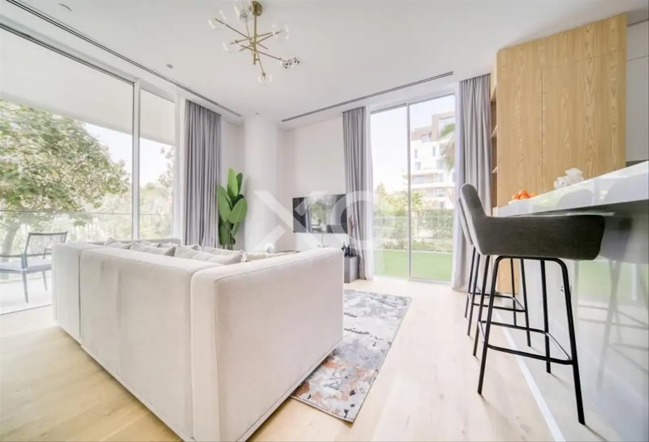 Exclusive | 12 Cheques | Furnished