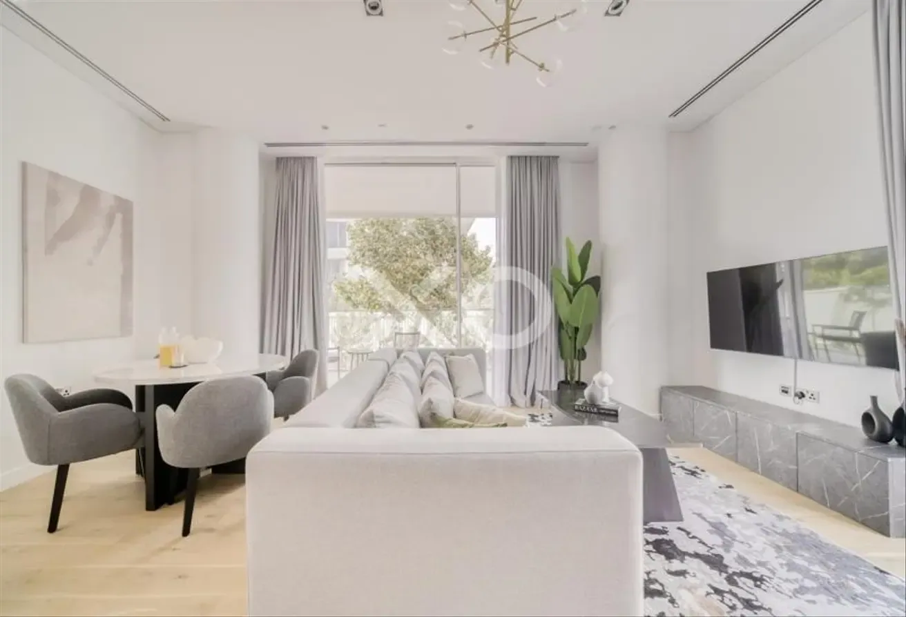 Exclusive | 12 Cheques | Furnished
