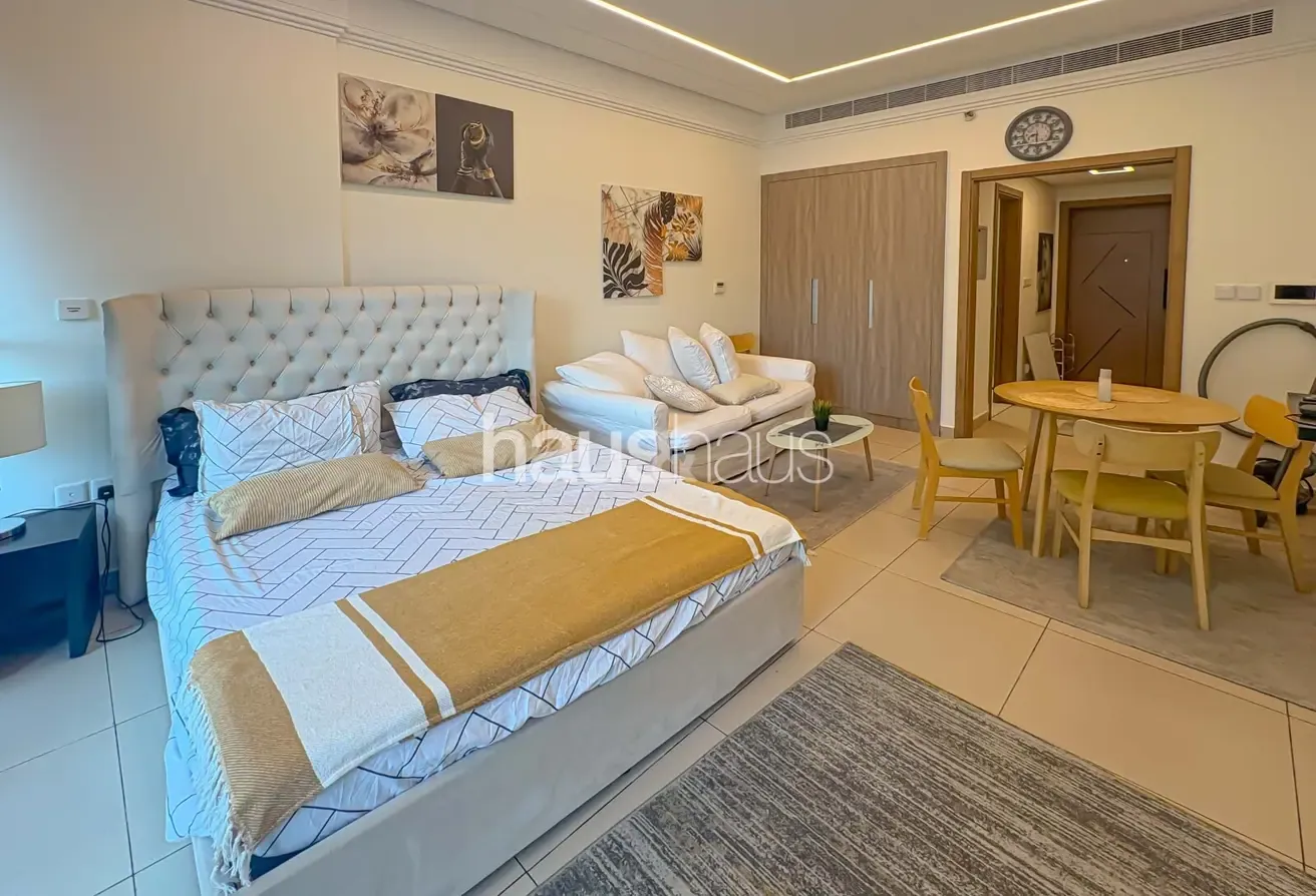 Fully Furnished | Vacant | Prime Location