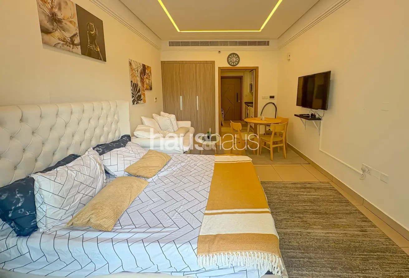 Fully Furnished | Vacant | Prime Location
