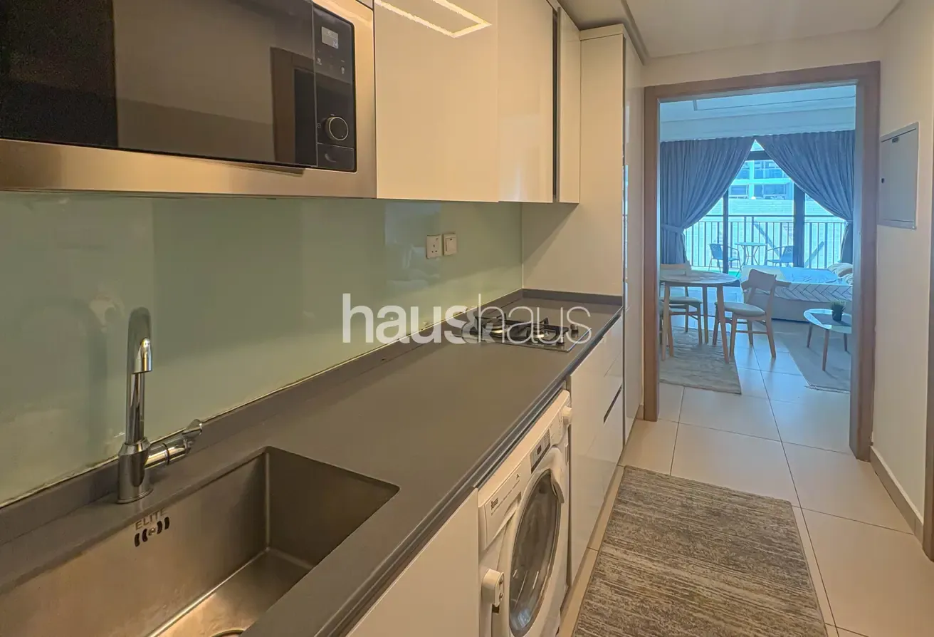 Fully Furnished | Vacant | Prime Location