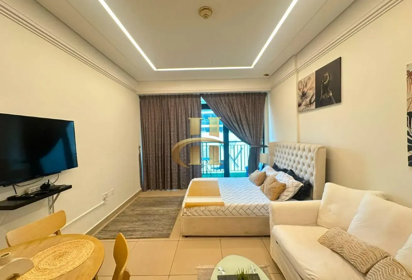 Stunning | Fully funished | With Balcony