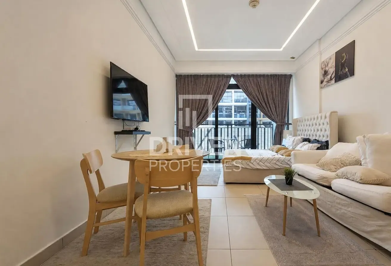 Modern | Premium Amenities | Multiple Cheques