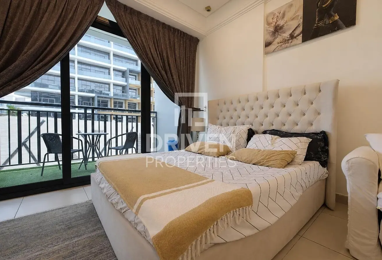 Modern | Premium Amenities | Multiple Cheques