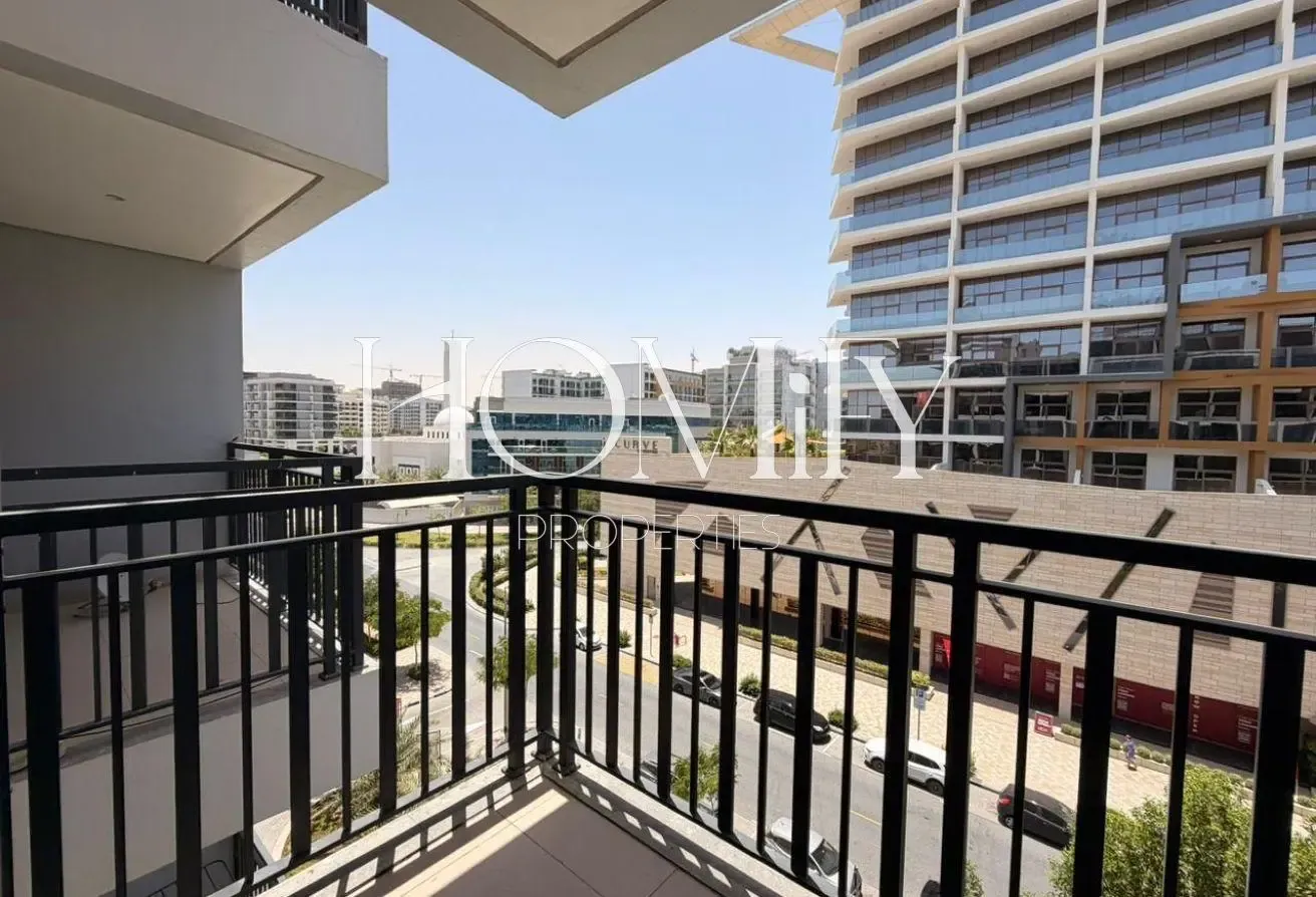 HOT DEAL | COVERED PARKING | POOL & GYM