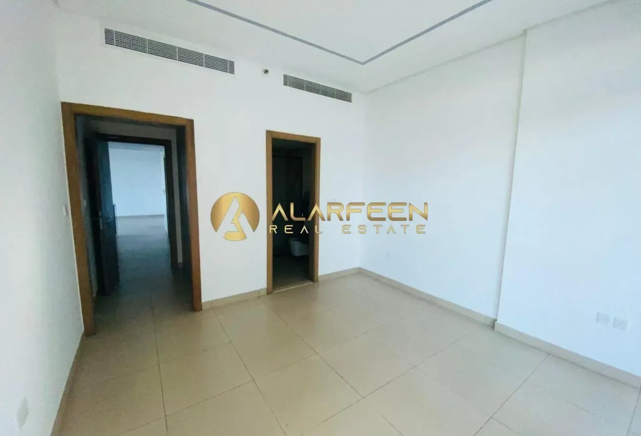 Panoramic View | Unfurnished | Ready to Move