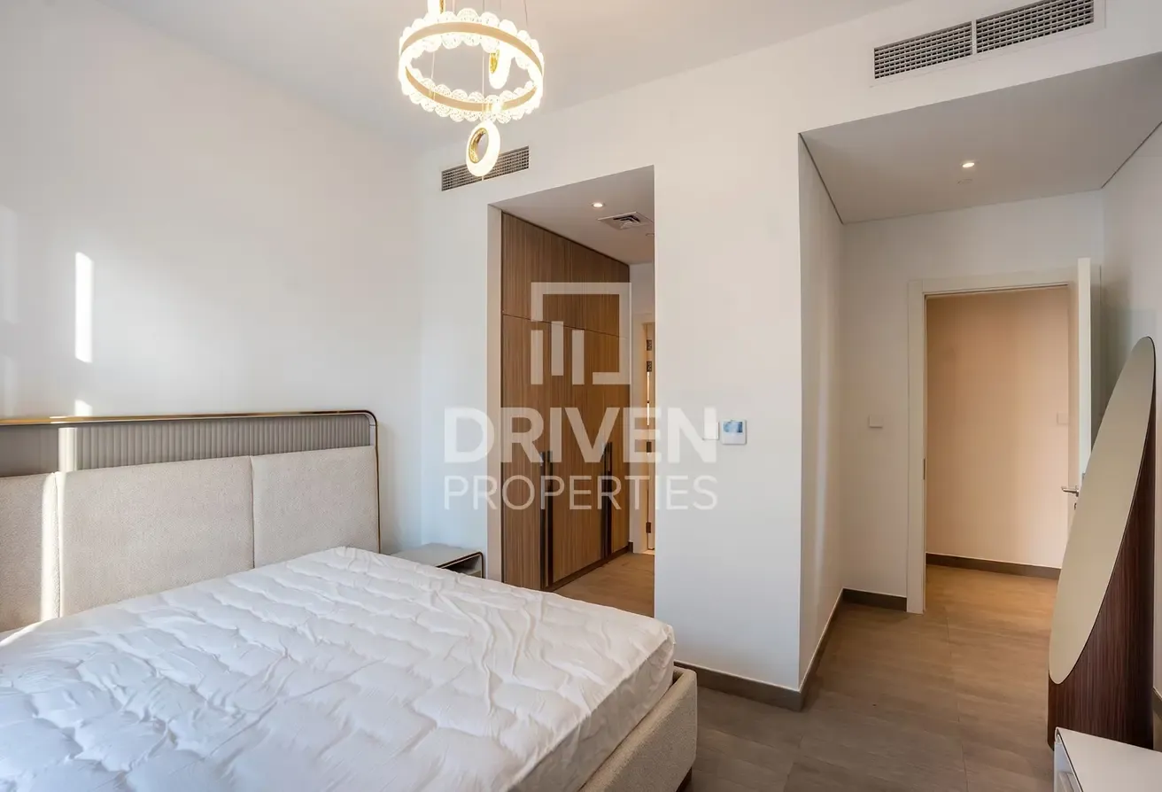 Park View | Ready to Move in | Premium Quality