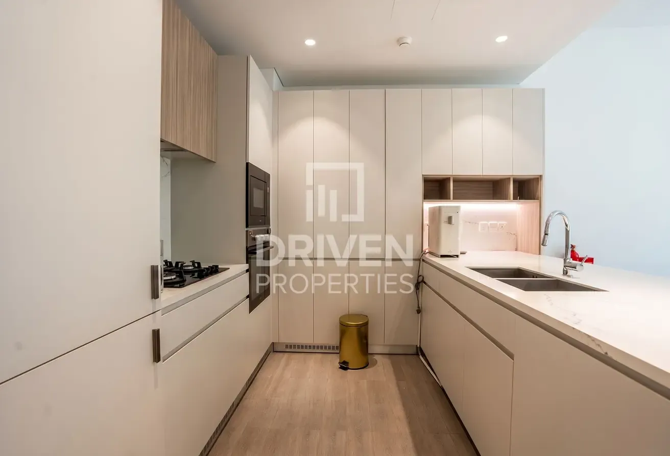 Park View | Ready to Move in | Premium Quality